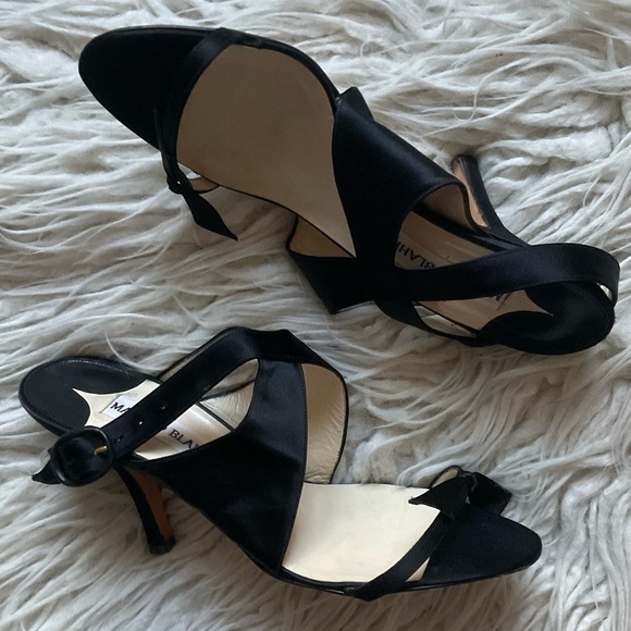 Manolo Blahnik Black Satin Slingback Bow Accent Heeled Strappy Sandals EUC Sz 36 - Picture 1 of 9
